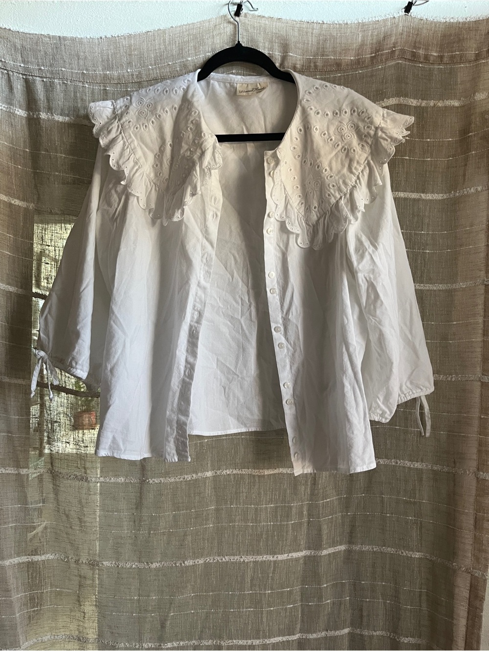 Universal Thread White Eyelet Ruffle Collar Button-Down Blouse